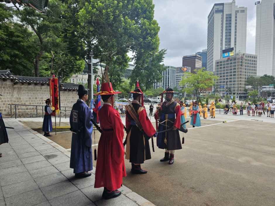 서울 왕궁수문장 교대의식